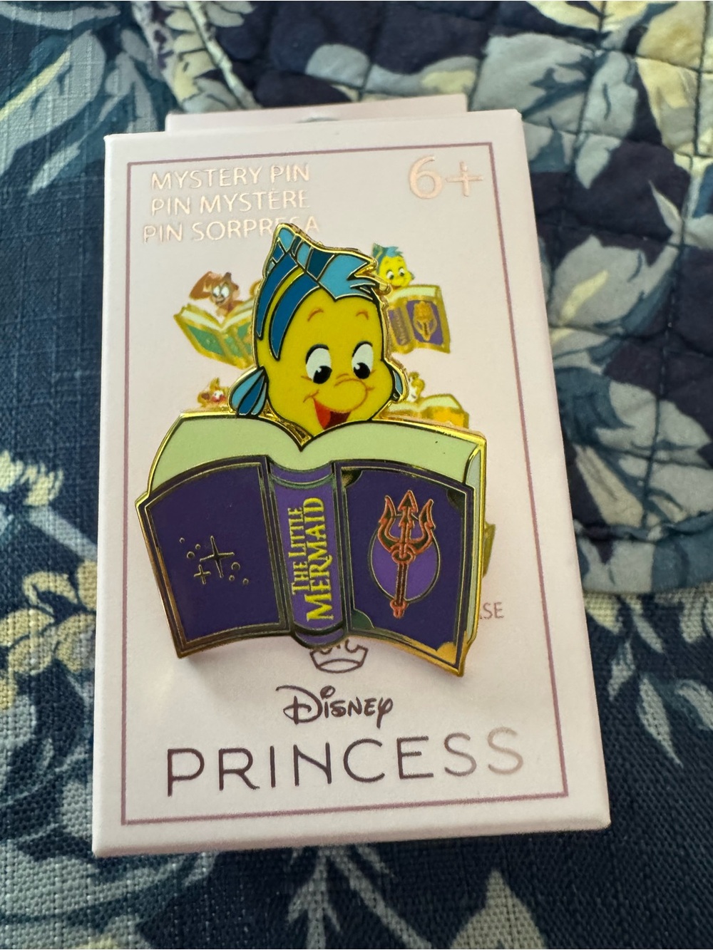 Loungefly Disney Princess Sidekicks Books Enamel Pin Flounder The little Mermaid